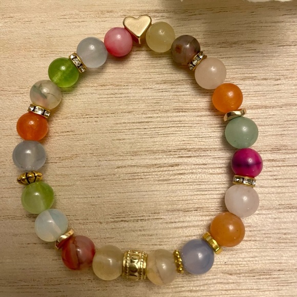 Rainbow Multi Colored Agate Gemstone bracelet, heart charm, stretch - Picture 5 of 6